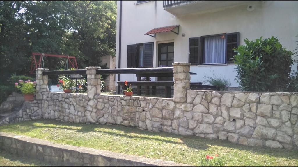 Apartments Kalac ลาบิน ภายนอก รูปภาพ