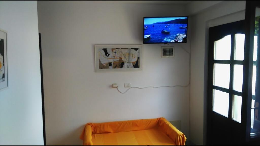 Apartments Kalac ลาบิน ภายนอก รูปภาพ